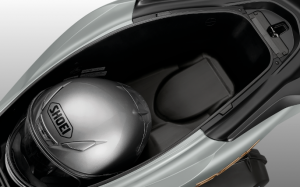 เก็บของใต้เบาะขนาดใหญ่